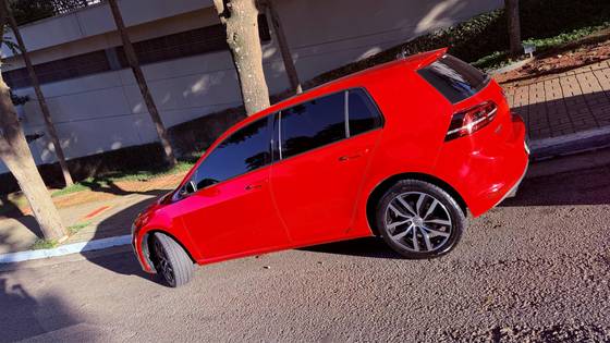 VOLKSWAGEN GOLF 1.4 TSI HIGHLINE 16V GASOLINA 4P AUTOMÁTICO VOLKSWAGEN GOLF 1.4 TSI HIGHLINE 16V GASOLINA 4P AUTOMÁTICO